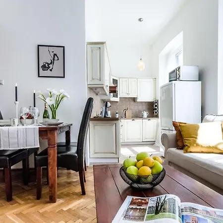 Silk Apartment *